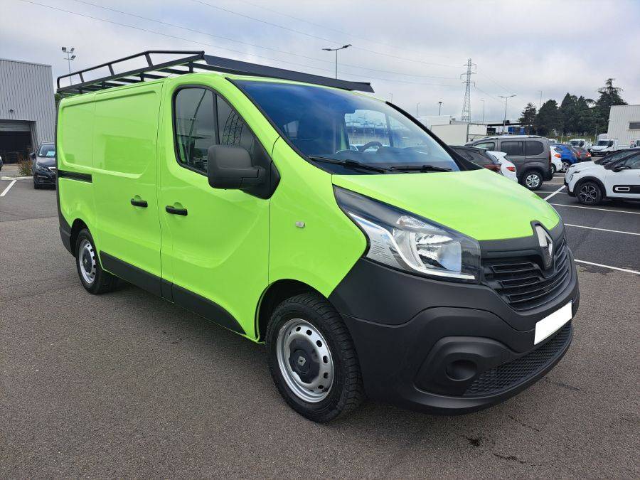 Renault TRAFIC FOURGON occasion L1H1 diesel à vendre aux alentours de Lyon