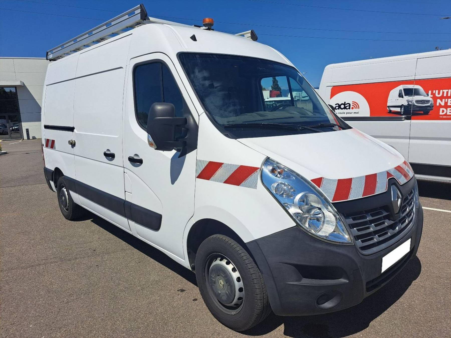 Renault MASTER FOURGON occasion L2H2 diesel à vendre à Chanas auto 38