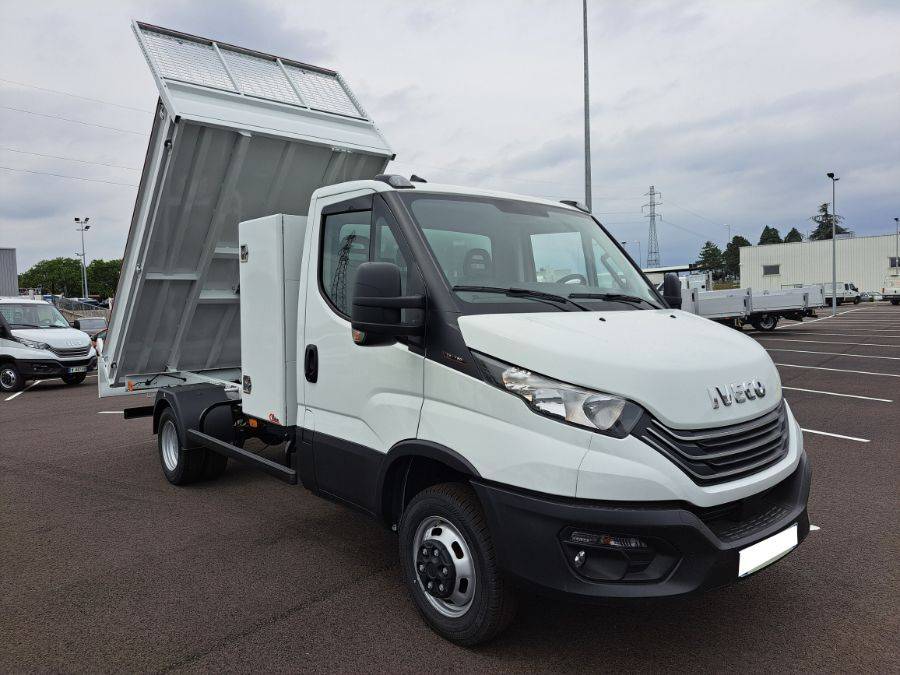 Iveco DAILY 2023 BENNE ET COFFRE à Chanas auto 38 proche de Lyon