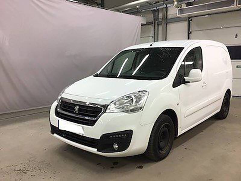 Fourgon d'occasion Peugeot PARTNER 120 L1 1.6 HDI 75 disponible à Chanas