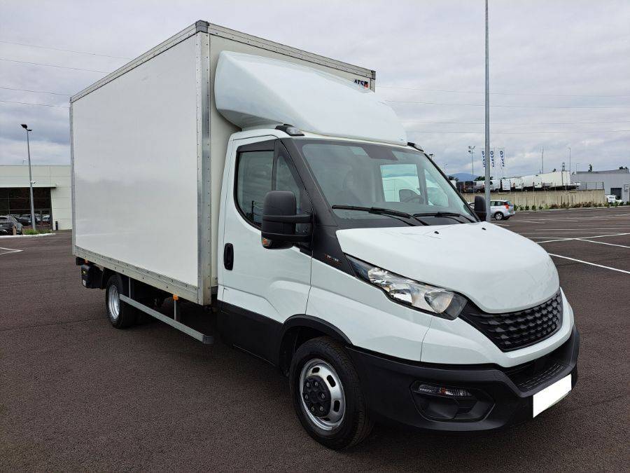 Iveco DAILY occasion caisse hayon à Chanas auto 38 près de Lyon