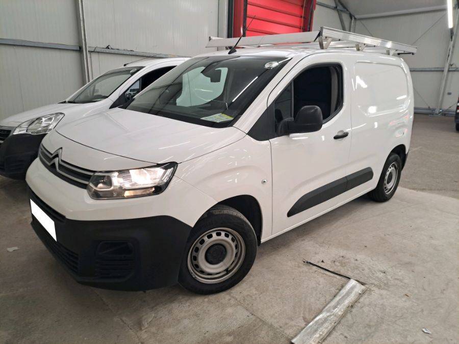 Citroen BERLINGO occasion diesel 3 places à Chanas auto 38 près de Lyon