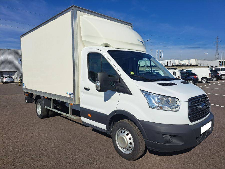 Ford TRANSIT CHASSIS CABINE occasion L4 caisse hayon proche de Lyon