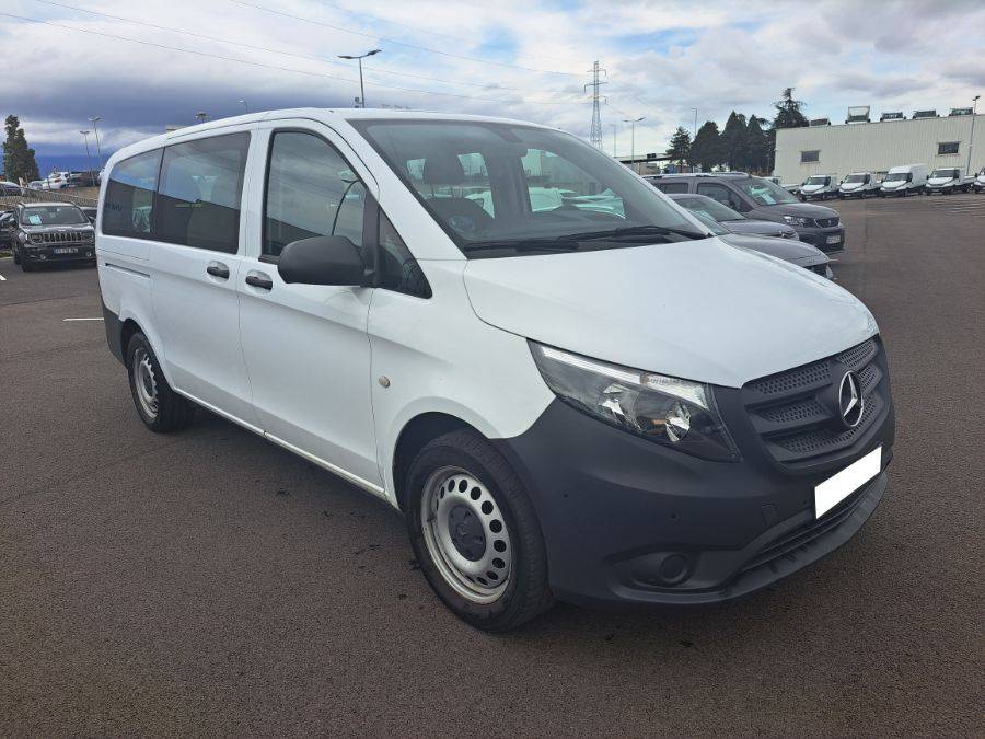 Mercedes-Benz VITO TOURER occasion 9PL à vendre aux environs de Lyon