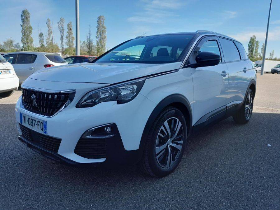 Peugeot 5008 occasion 7PL à vendre à proximité de Lyon