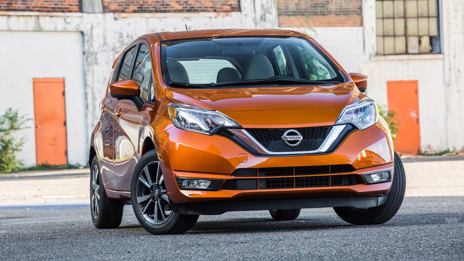 Nissan hybride avec peu de kilomètre au compteur en vente à Chanas 38150