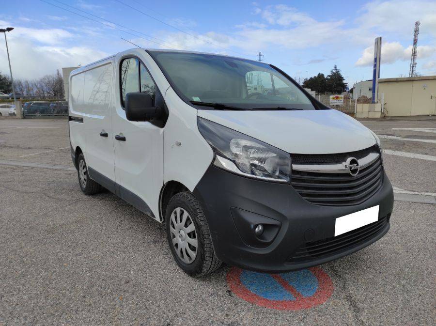 Acheter véhicule utilitaire d'occasion opel vivaro fourgon l1h1 diesel près de lyon en auvergne rhône alpes garage automobile crédit classique crédit bail reprise rachat livraison à domicile