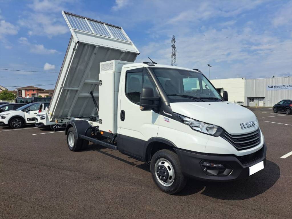 Iveco Daily benne coffre boîte automatique près de Lyon