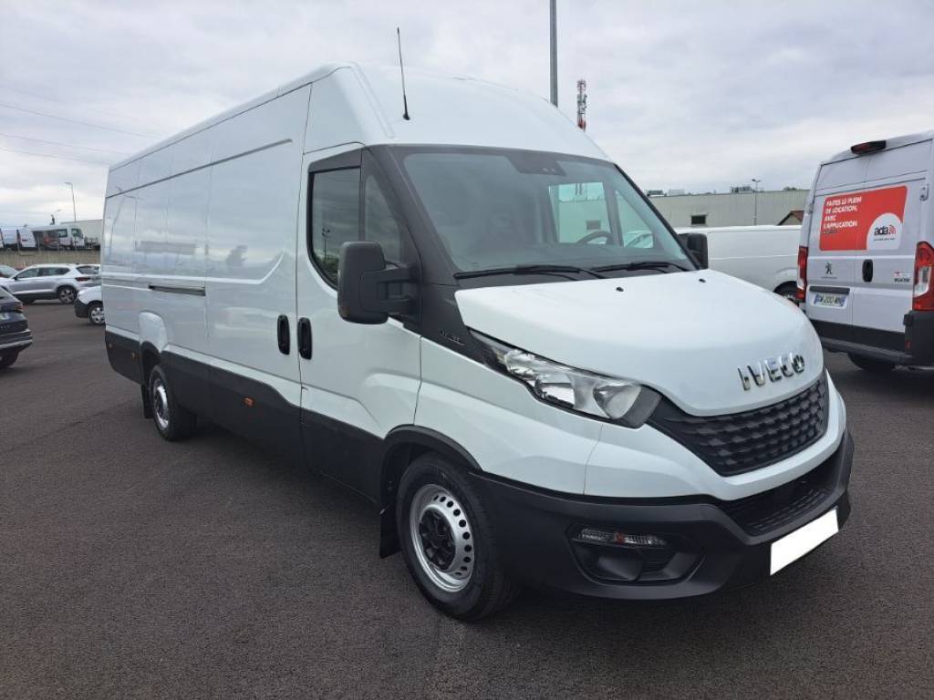 Iveco Daily fourgon 35s16 occasion près de Lyon