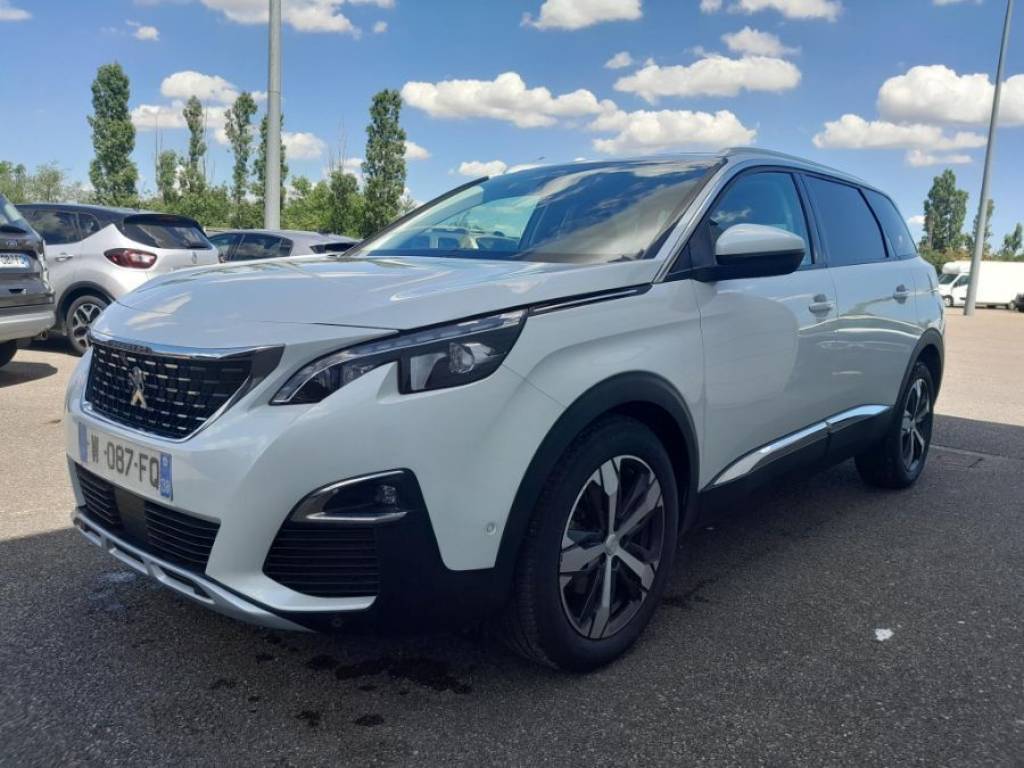 Peugeot 5008 TOIT OUVRANT à vendre à proximité de Lyon