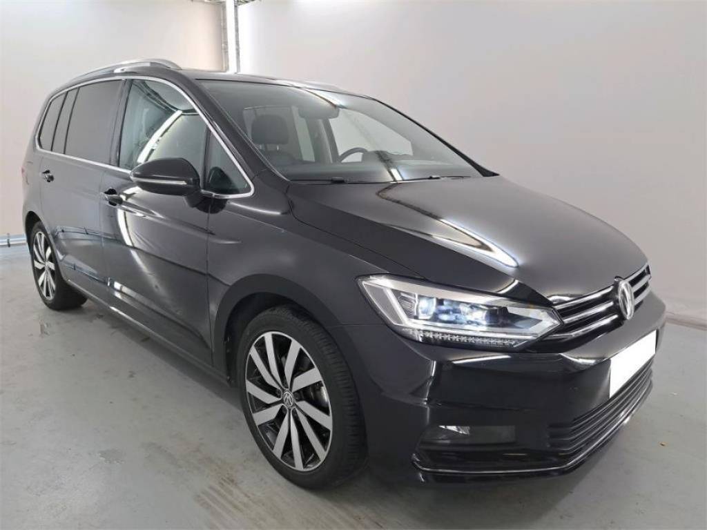 Volkswagen TOURAN occasion noir 7 places à Chanas auto 38 proche de Lyon