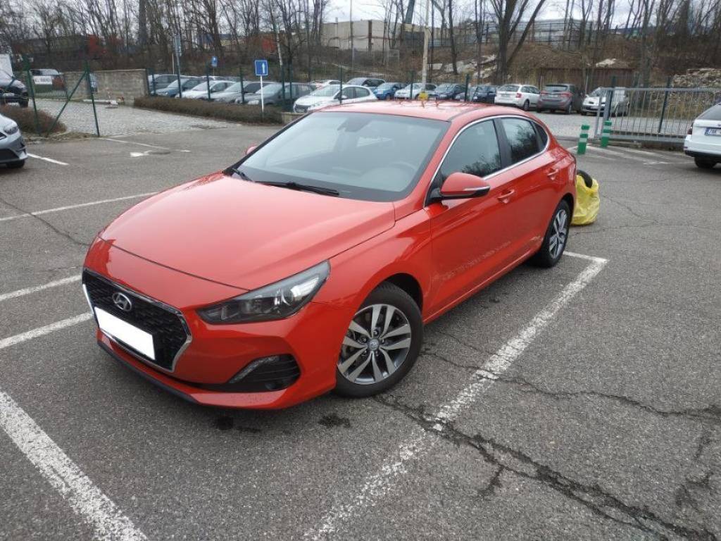 Hyundai I30 FASTBACK occasion peu de kilomètre à vendre aux alentours de Lyon