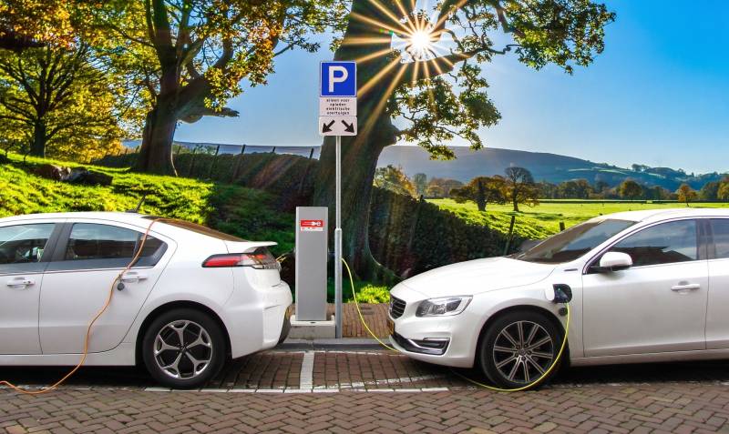 Garage entretien voiture électrique à Chanas en Isère