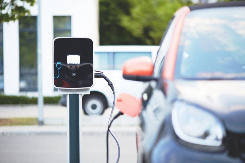 Garage entretien voiture électrique à Chanas en Isère