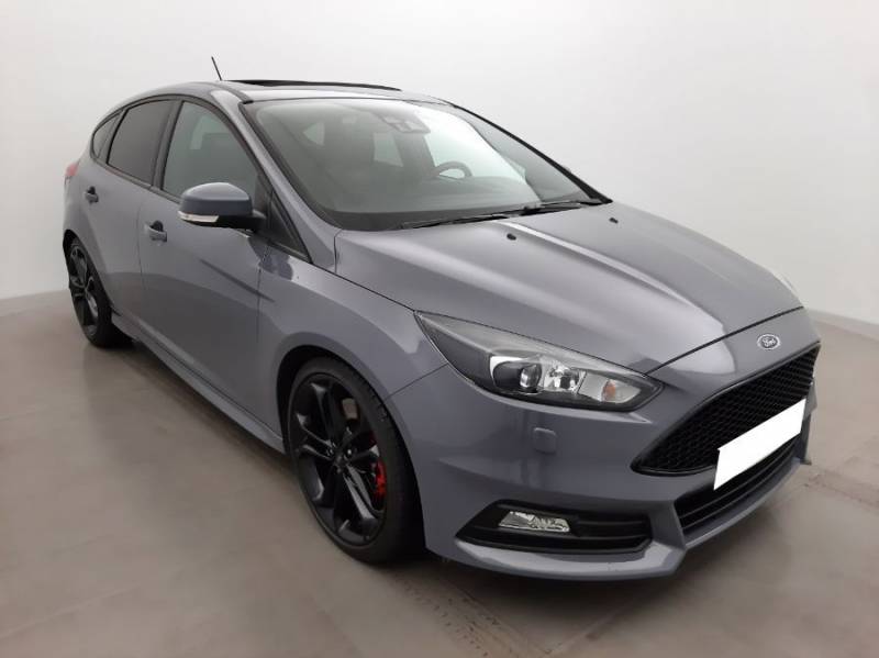 Vente voiture d'occasion ford focus 2.0 eco boost 250 st gris 2017 essence près de lyon en auvergne rhône alpes mandataire automobile livraison voiture à domicile crédit rachat reprise