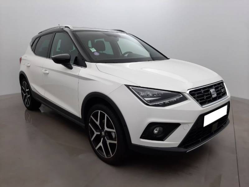 Vente voiture d'occasion seat arona 1.0 eco tsi 115 fr essence blanc 2019 mandataire automobile près de lyon auvergne rhône alpes livraison voiture à domicile crédit rachat reprise loa 